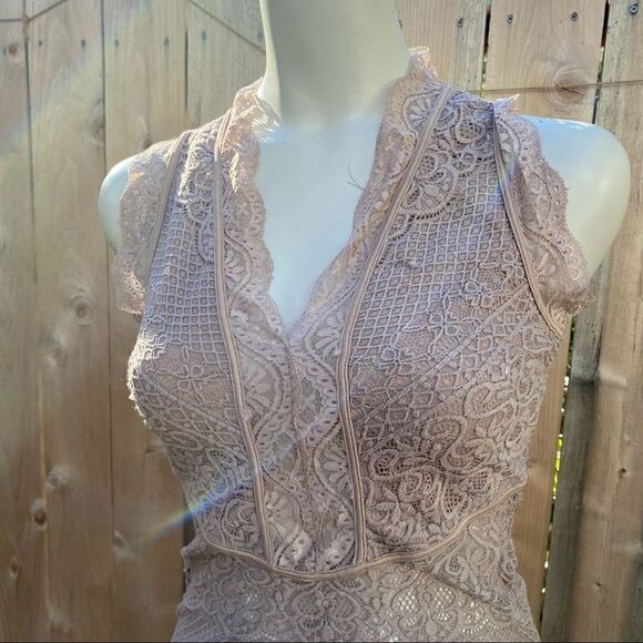 Haute Monde beige lace bodysuit size medium - Picture 8 of 13